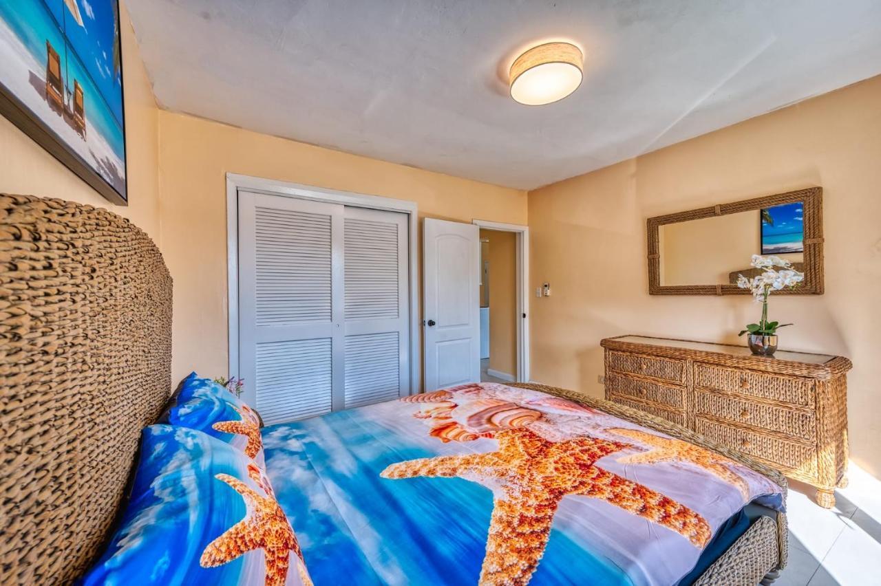 Lovely Apartment Near Beach, Downtown, 24H Security, Pool Nassau Exterior foto