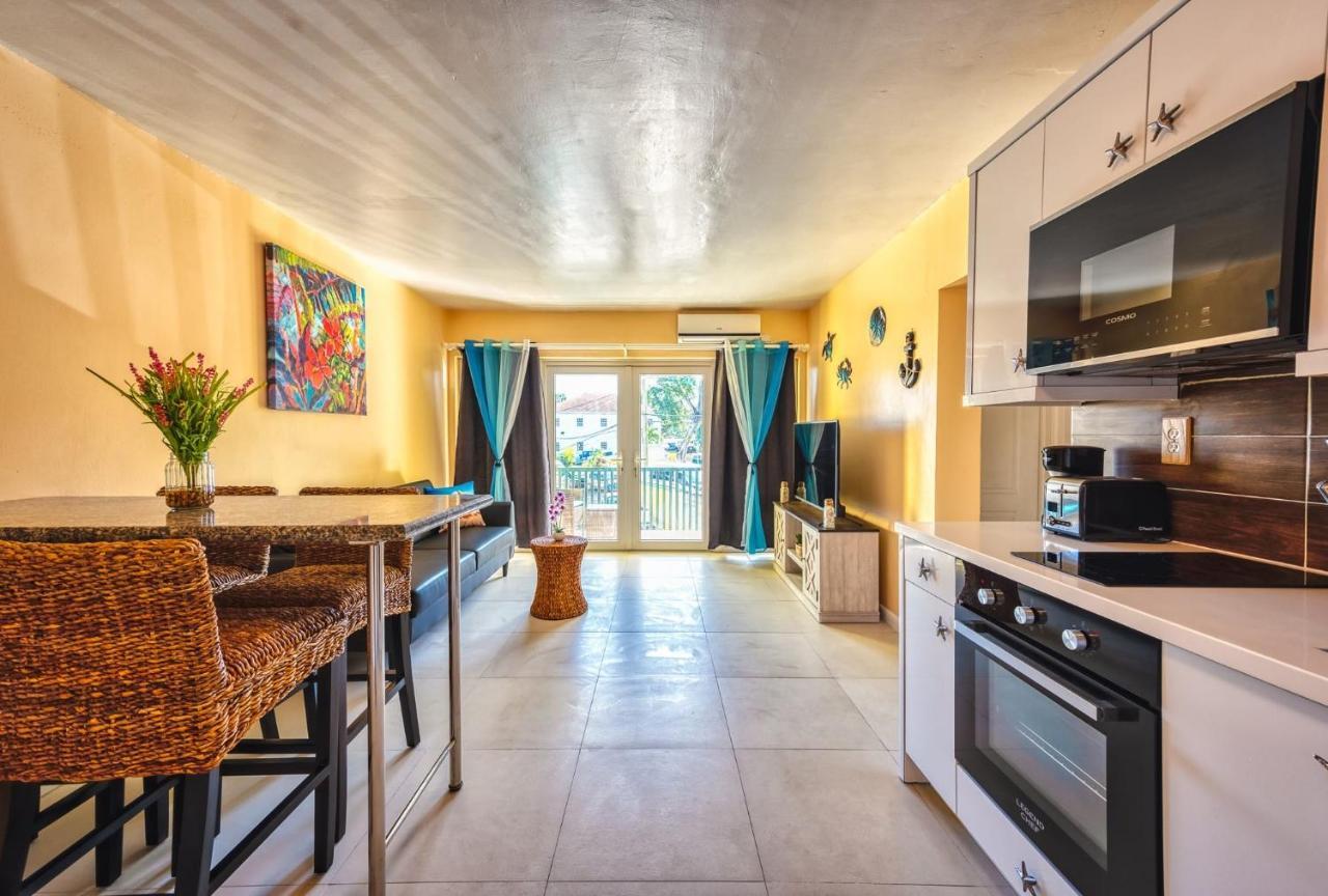 Lovely Apartment Near Beach, Downtown, 24H Security, Pool Nassau Exterior foto